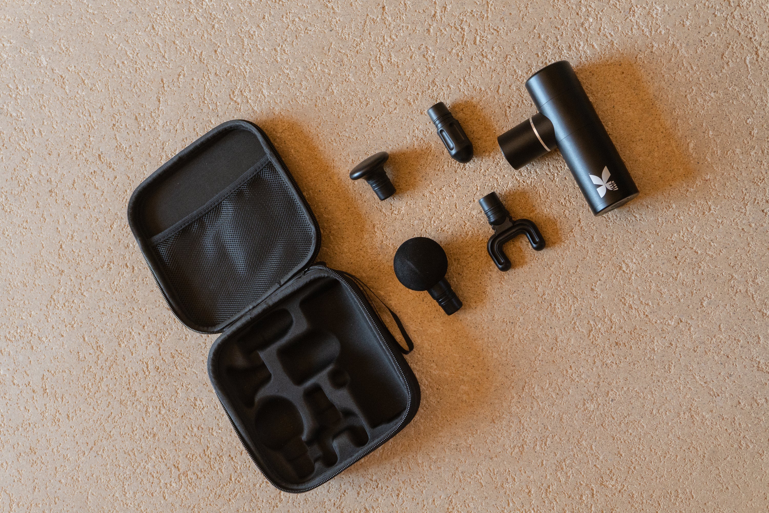 KumoPulse Air: La pistola de masaje portátil y ultraligera que revoluciona tu recuperación - Kumo Balance