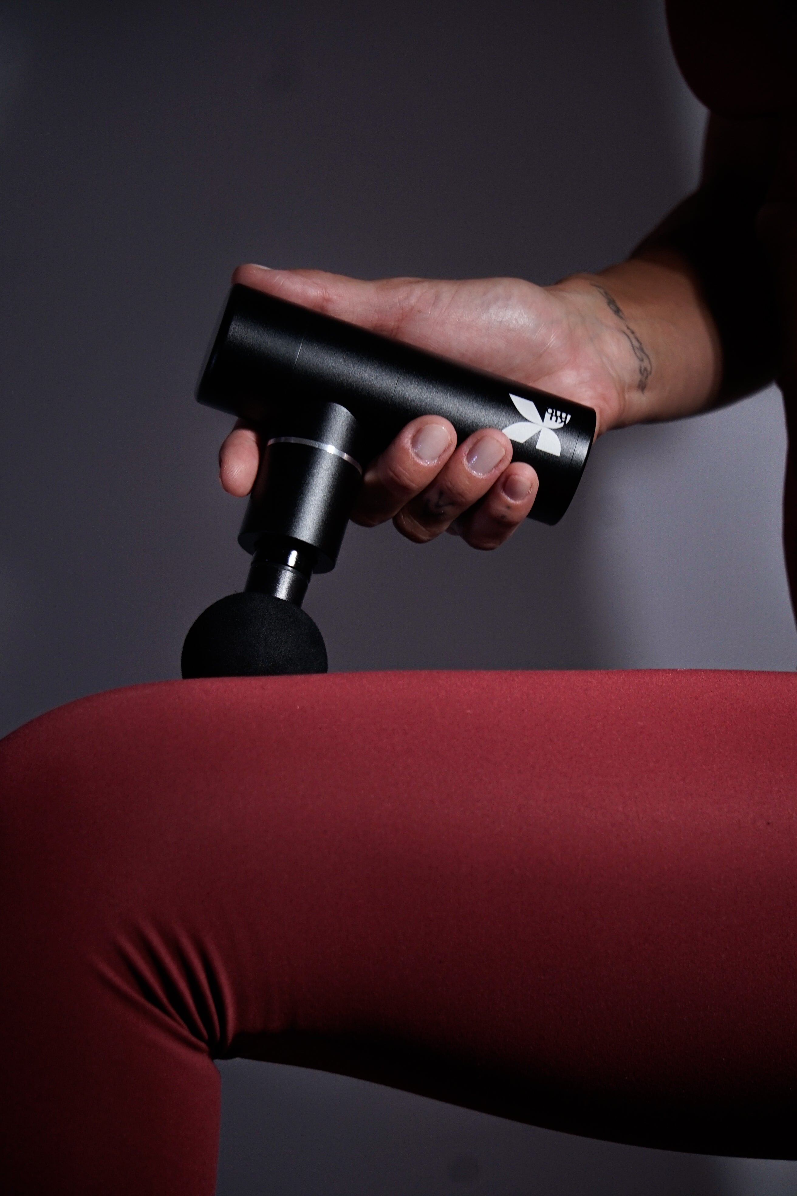 KumoPulse Air – Pistola de Masaje Portátil y Silenciosa
