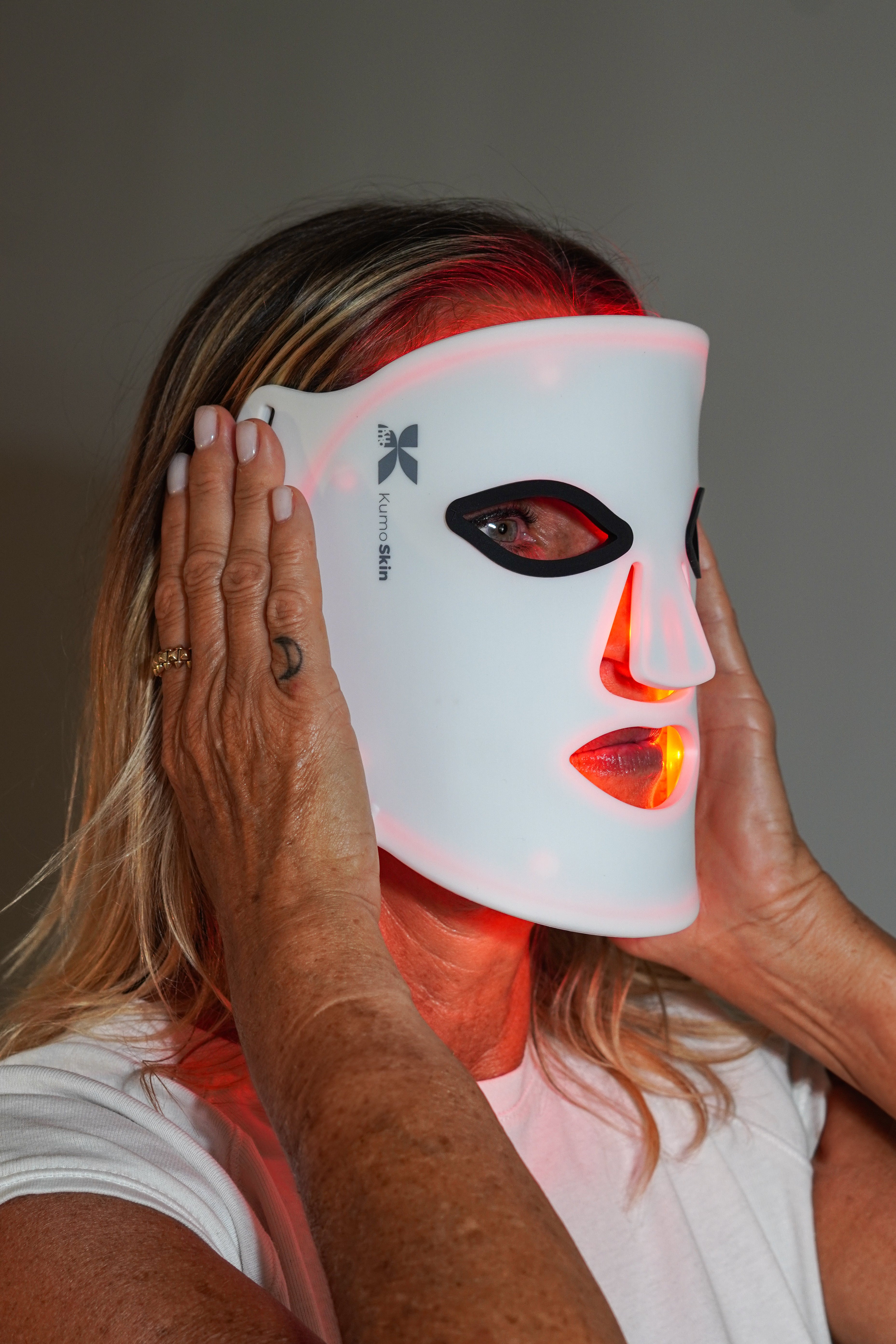 KumoSkin Mask – Máscara Facial de Terapia LED Avanzada con Silicona Médica