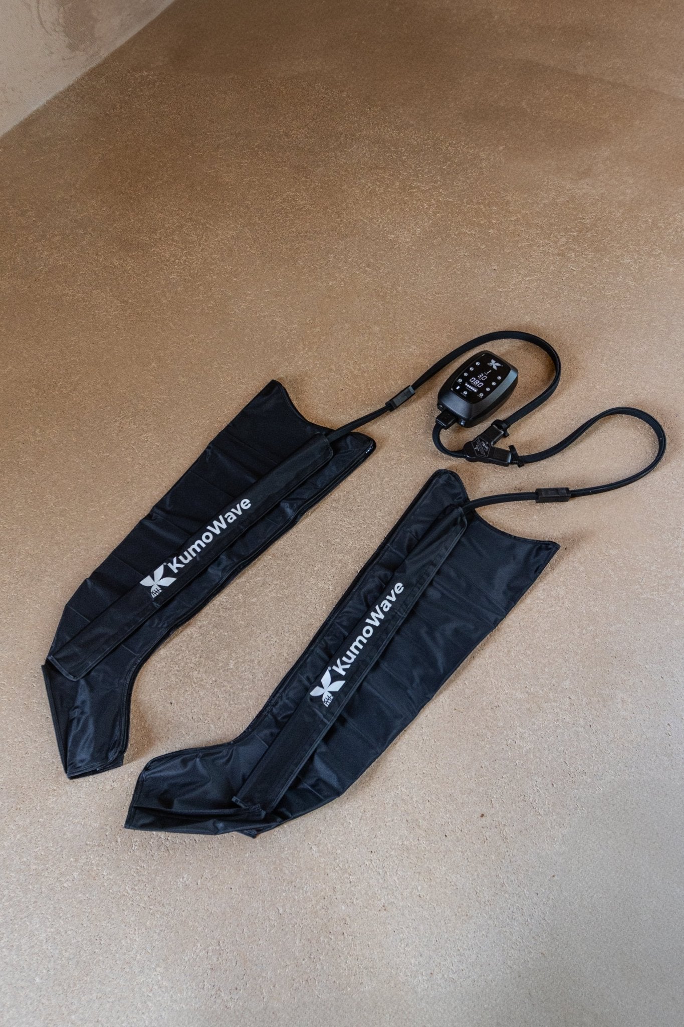 KumoWave Flow - Presoterapia de 6 Cámaras para Piernas - Kumo Balance